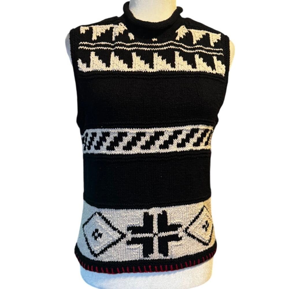 Ralph Lauren Black and Cream Patterned Sleeveless Crewneck Sweater - Picture 2 of 5